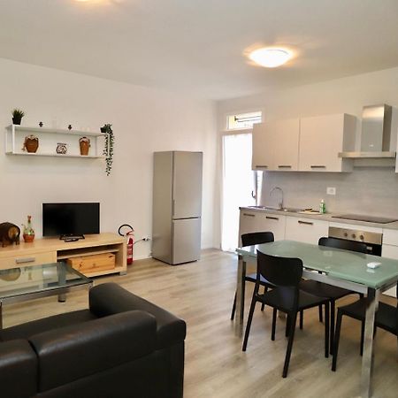 Appartamento Piazzetta Franchi ซานกัสชาโน อิน วัลดีเปซา ภายนอก รูปภาพ