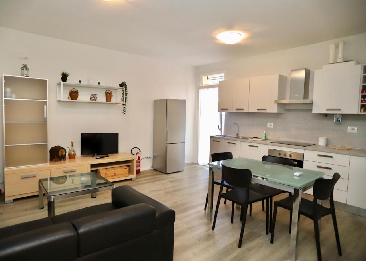 Appartamento Piazzetta Franchi ซานกัสชาโน อิน วัลดีเปซา ภายนอก รูปภาพ
